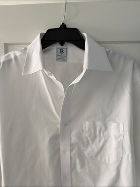 Brooks Brothers White Men’s Dress Shirt with Point Collar